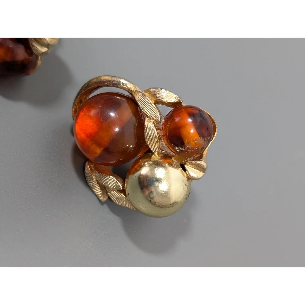 Vintage Gold Tone Faux Amber Lucite‎ Beaded Cluster Clip On Earrings MCM Classic